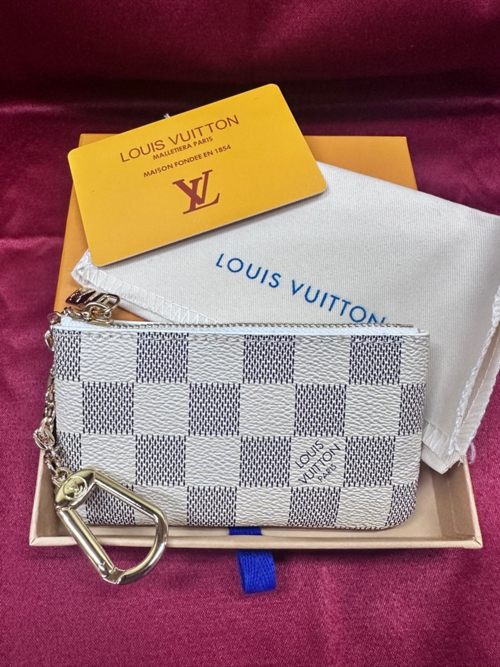 Louis Vuitton Damier Azur Key Pouch - White & Gray Checkerboard - Picture 2 of 6